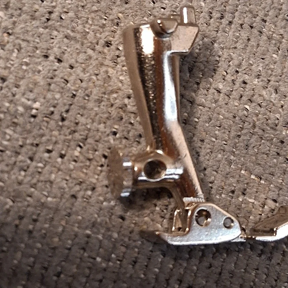 Genuine BERNINA Zipper Foot # 4 Sewing Machine Old Style VGC